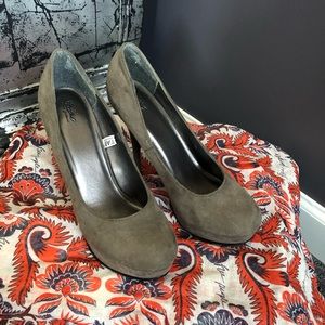 Mossimo Pumps